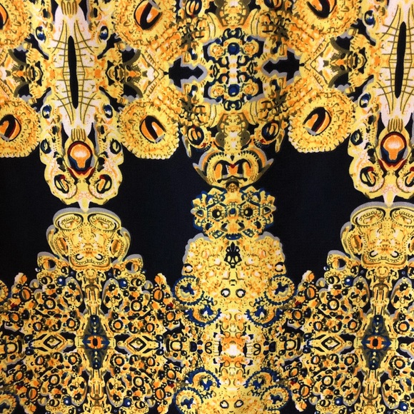 Kaleidoscope patterned tank - Picture 4 of 4